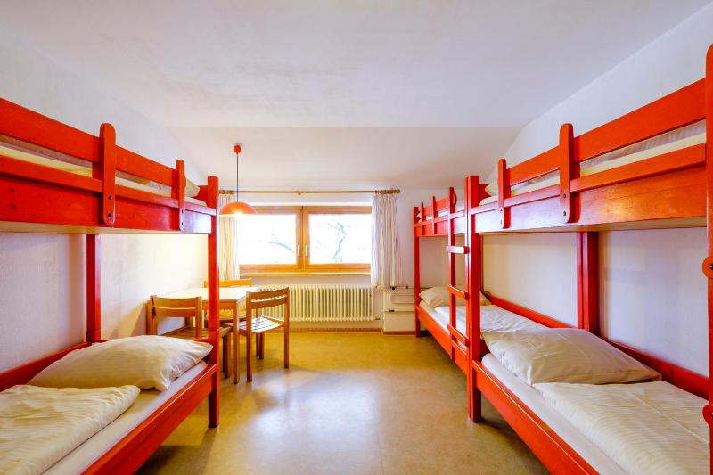 Six-Bedroom with Shared Bathroom image 3
