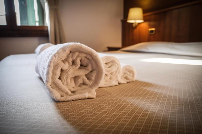 Standard Triple Room image 4