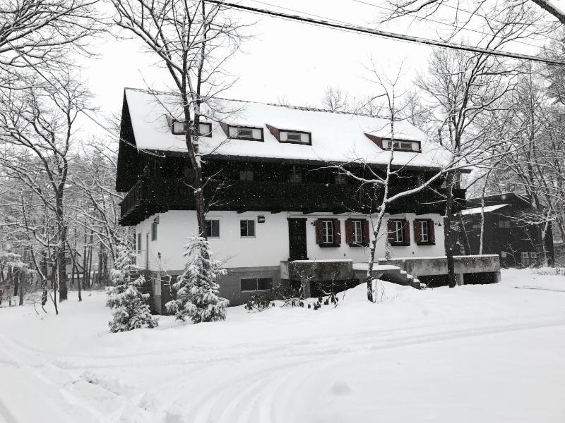House of Finn Juhl Hakuba - image 8