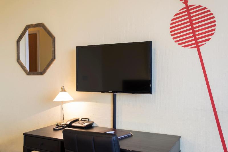 Twin Room with Nature View Balcony image 2