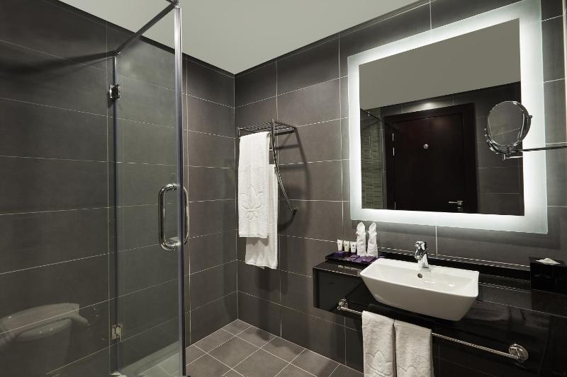 Standard Room, 20% off food and beverage, excluding signature dishes, 20% off Laundry and 10% off Spa image 4
