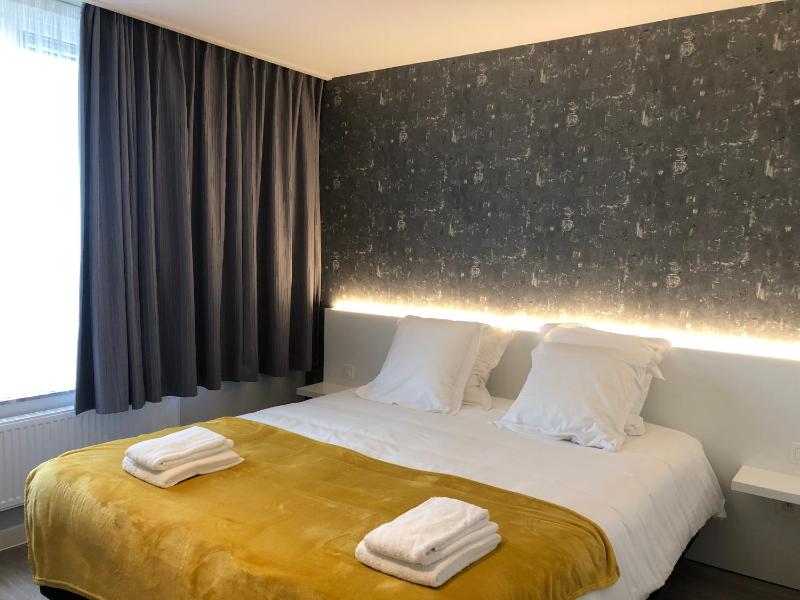 Three-Bedroom Apartment image 3