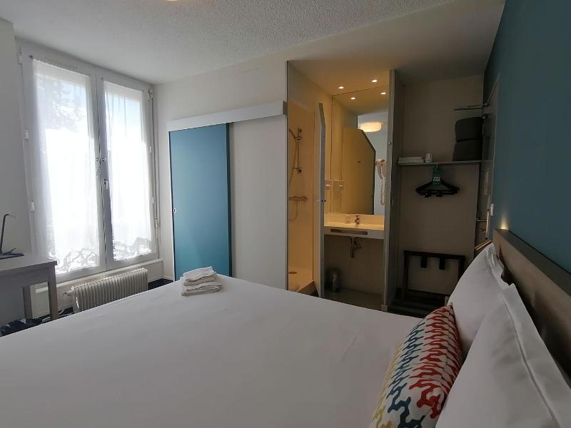 Small Double Room - Non-Smoking image 4