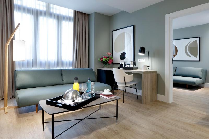Junior Suite image 1