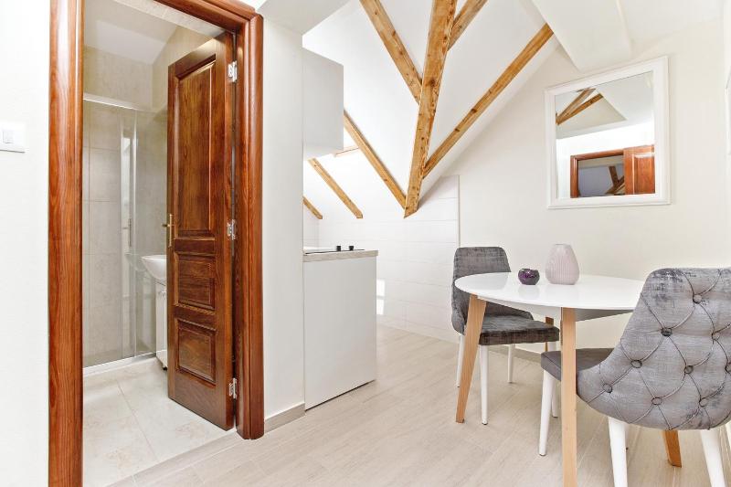 Standard Apartment image 2