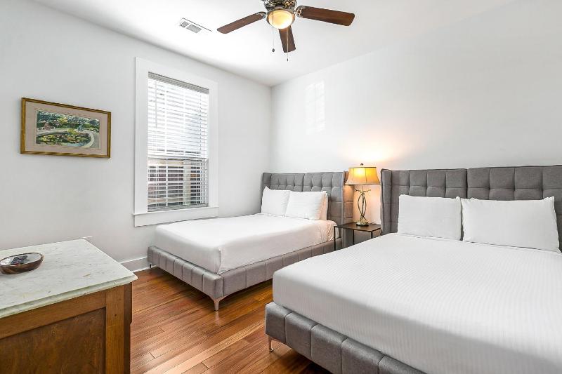 Five-Bedroom House image 2