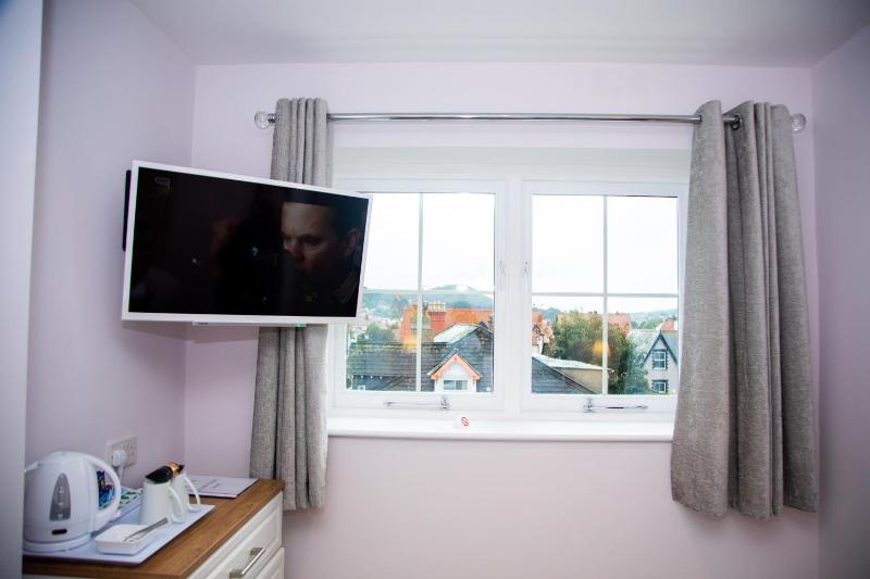 Deluxe Double Room with Sea View image 3