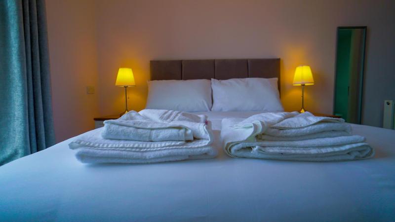 Deluxe Double Room with Sea View image 3