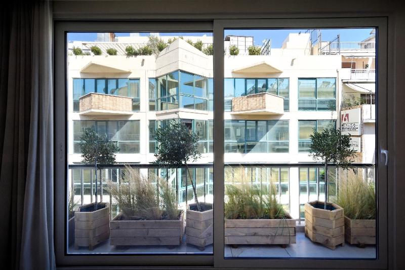 Urban Melodies Apartment - image 11