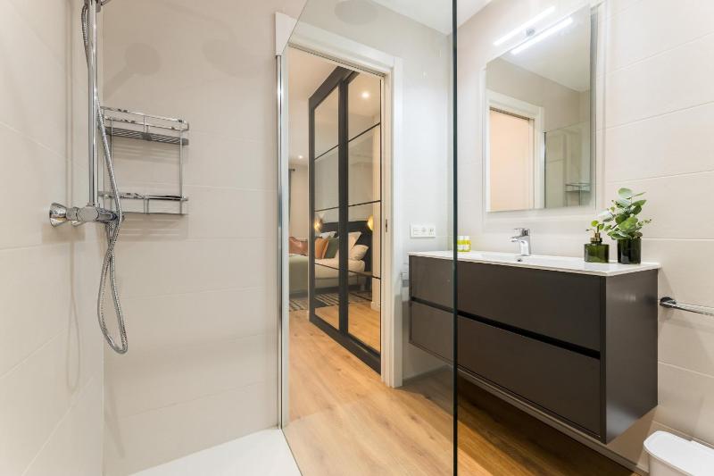 GRAN VIA by SWEET HOME SAN SEBASTIAN - image 3