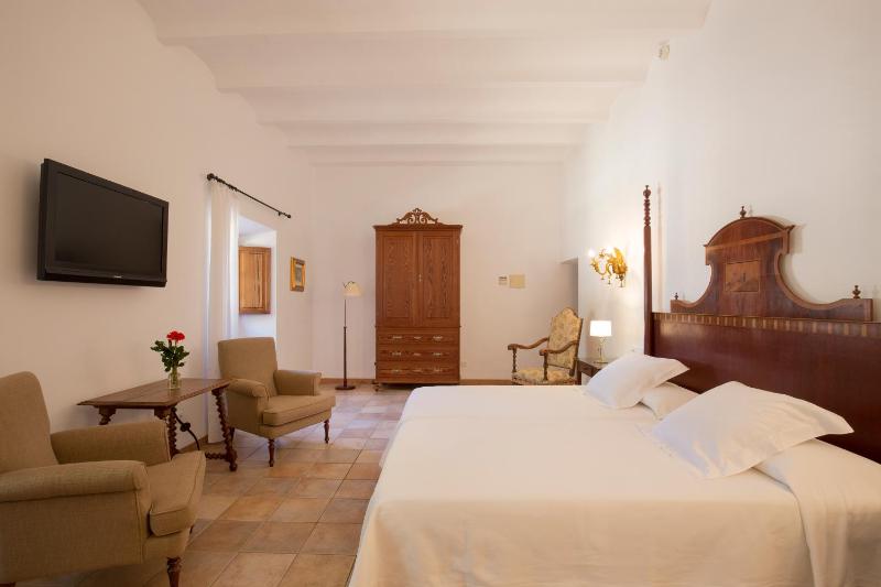 Double Room with Terrace image 4