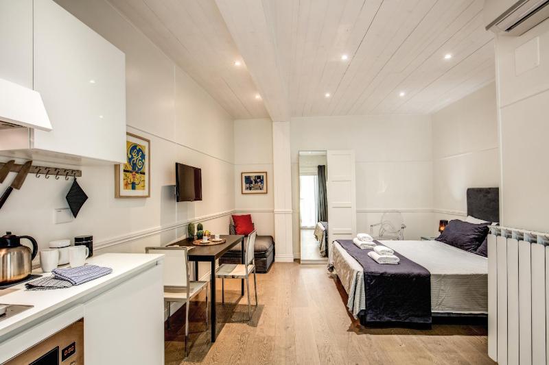 Colosseo Suite Apartment Images
