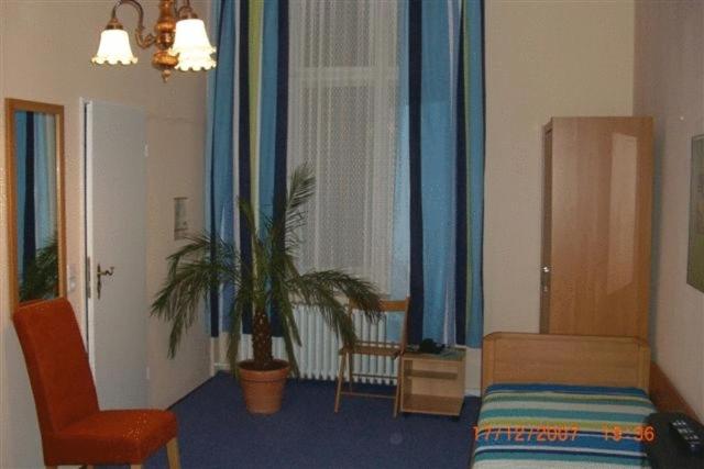 Hotel-Pension Rheingold am Kurfürstendamm - image 3