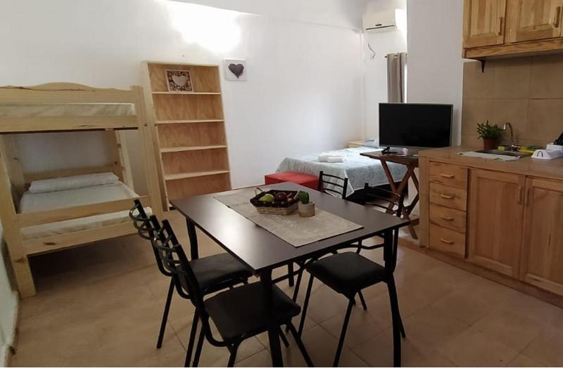 One-Bedroom Apartment image 1