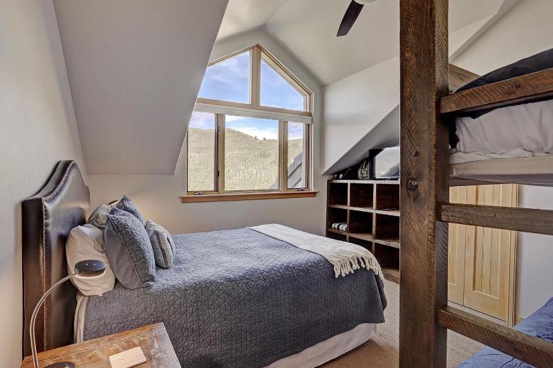 Amazing 2 Br Unit In Beaver Creek- Out Of A Western Movie Condo - image 17