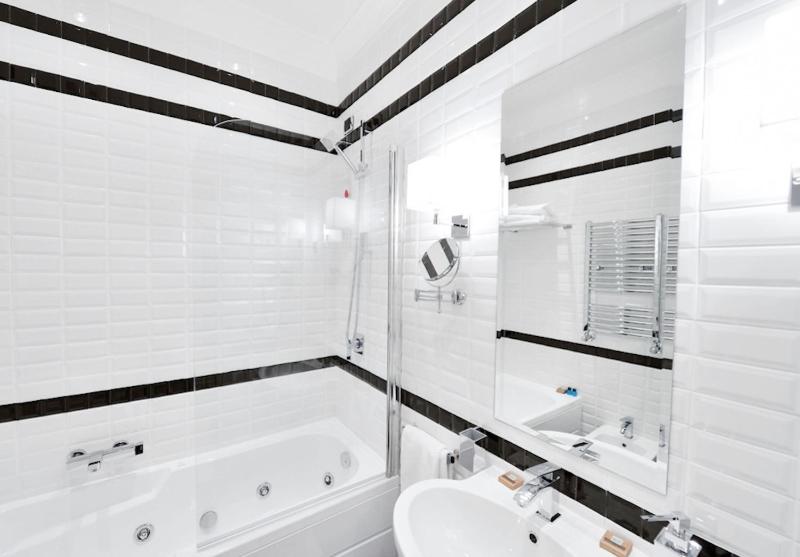 Deluxe Double Room image 3