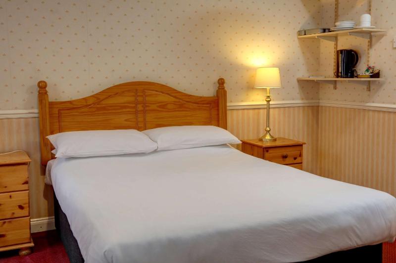 Economy Double Room - Non-Smoking image 3