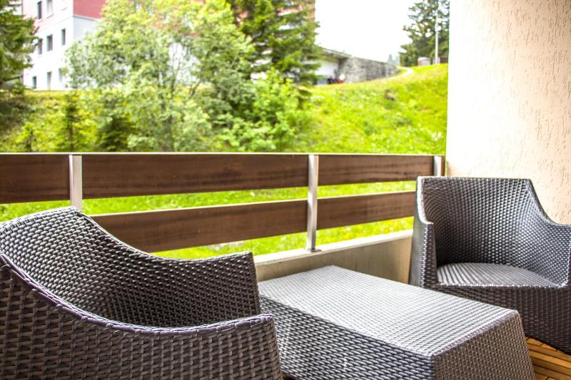 One-Bedroom Apartment with Balcony image 3
