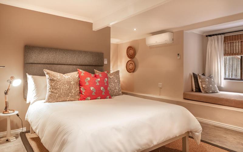  Double Room image 4