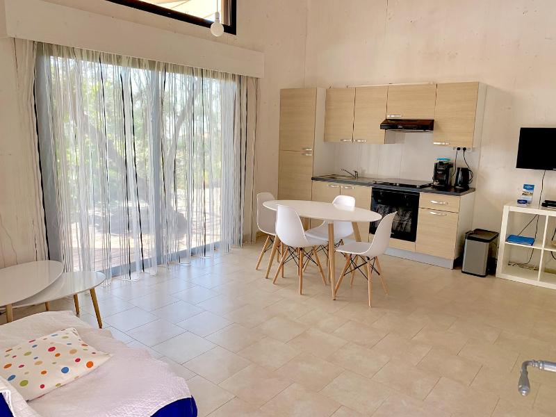 Studio with Sea View image 1