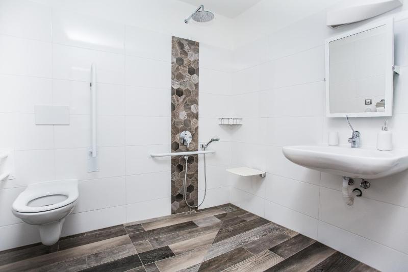 Standard Double Room image 2