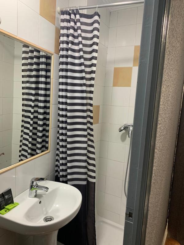 Single Room with Private Bathroom image 4