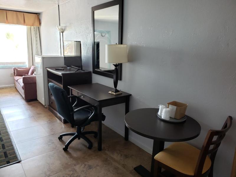 King Room image 3