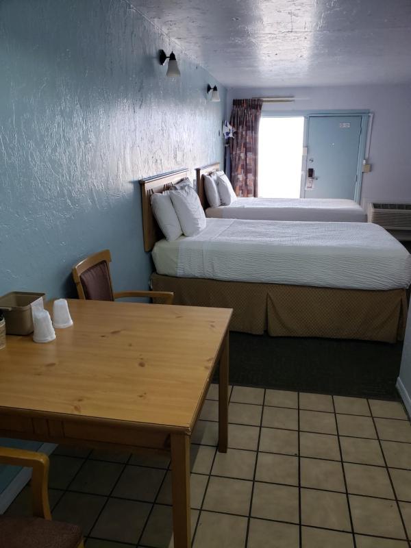 Double Room with Two Double Beds image 1