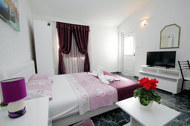 Studio Apartment  (2 Adults + 2 Children) image 4