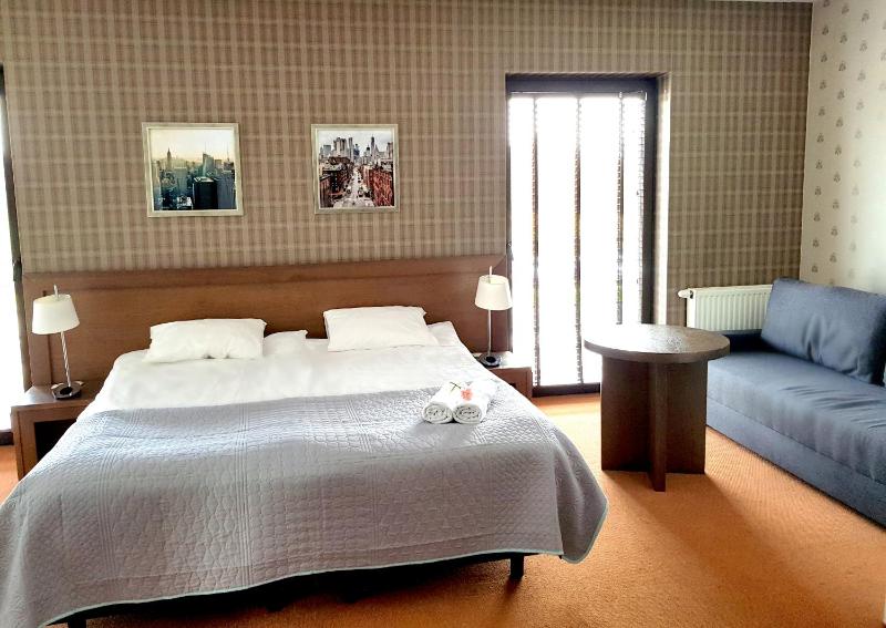 Superior Double Room image 4