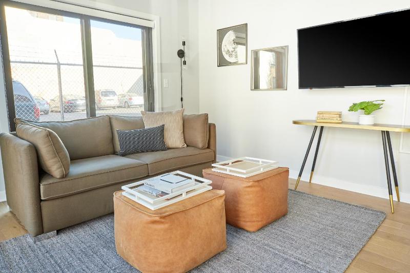 Standard Suite image 1