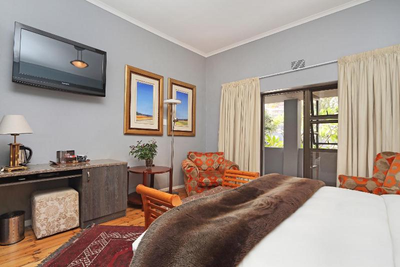 Family Two-Bedroom Suite image 3