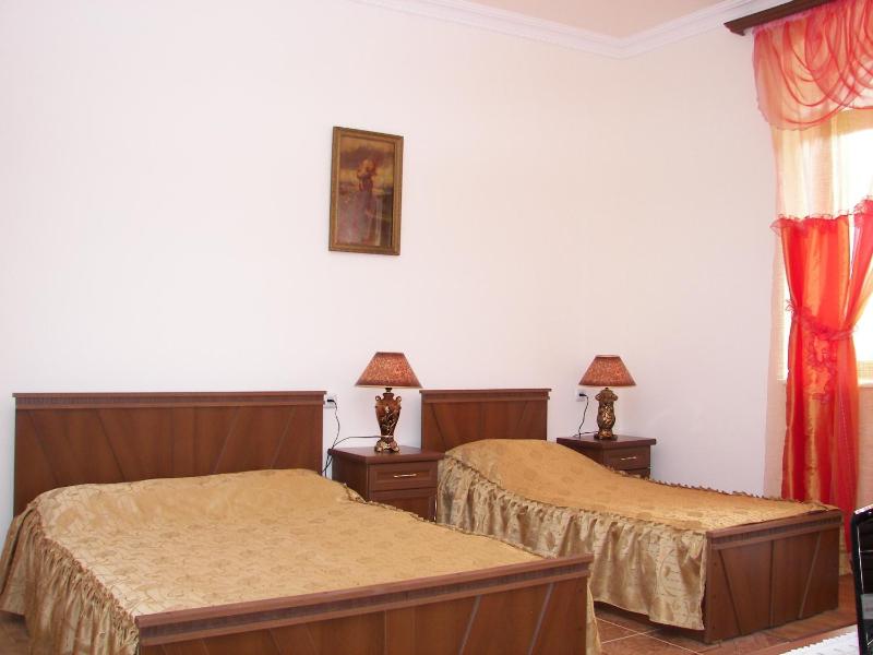 Triple Room image 2