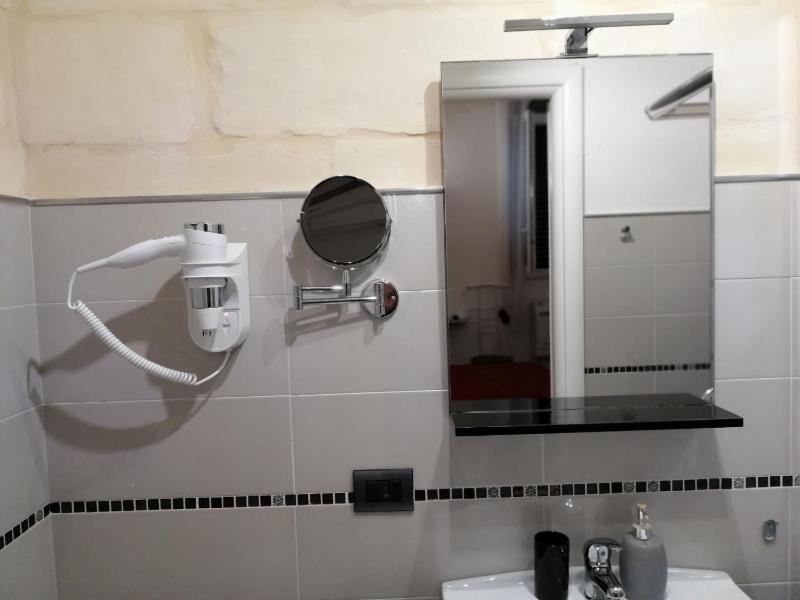 Double or Twin Room image 2