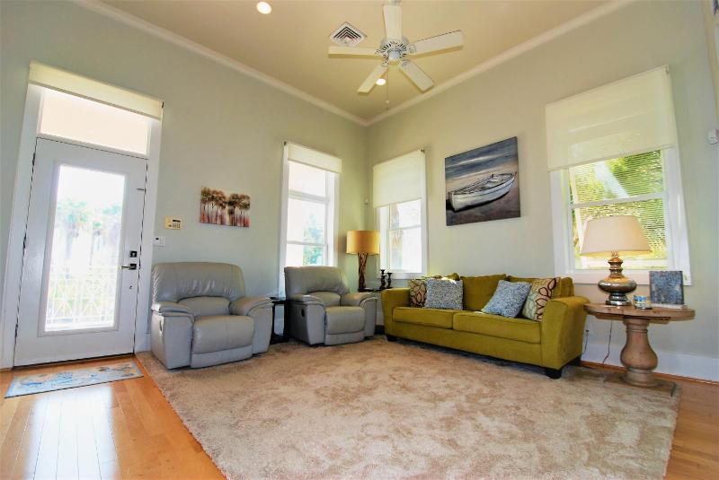 Sea Hawk - Private Beach House With Pool & Hot Tub Home - image 5