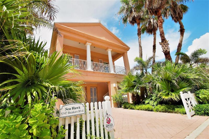 Sea Hawk - Private Beach House With Pool & Hot Tub Home - image 1