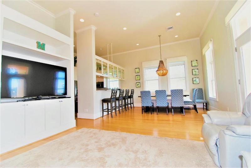 Sea Hawk - Private Beach House With Pool & Hot Tub Home - image 24