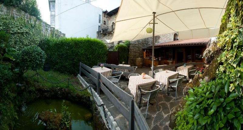 Large Single Room image 2