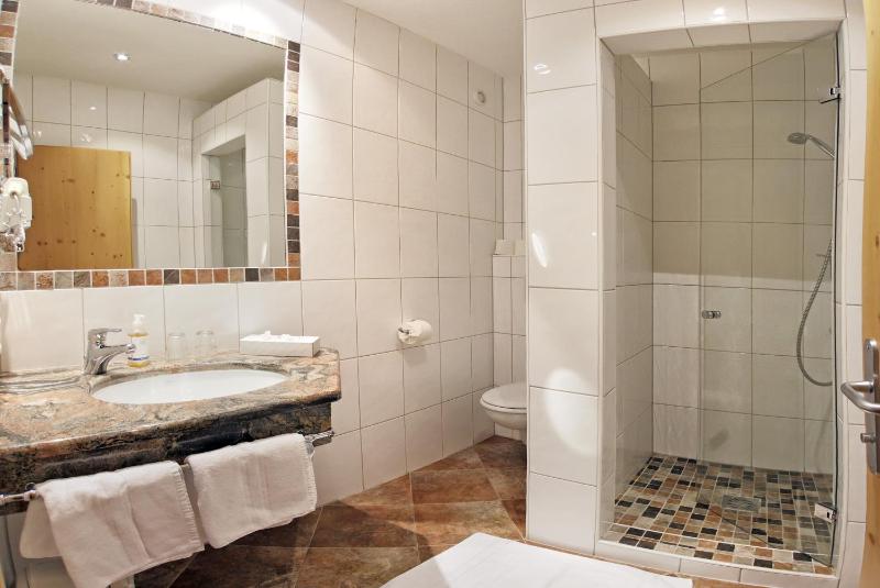 Double Room image 2