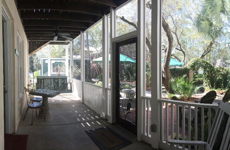 Hibiscus Coffee & Guesthouse - image 29