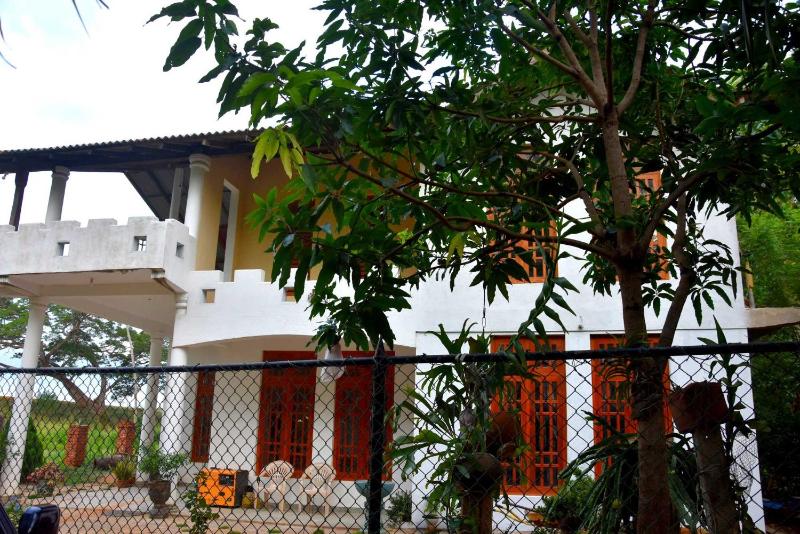 Royal Views Residence - image 12