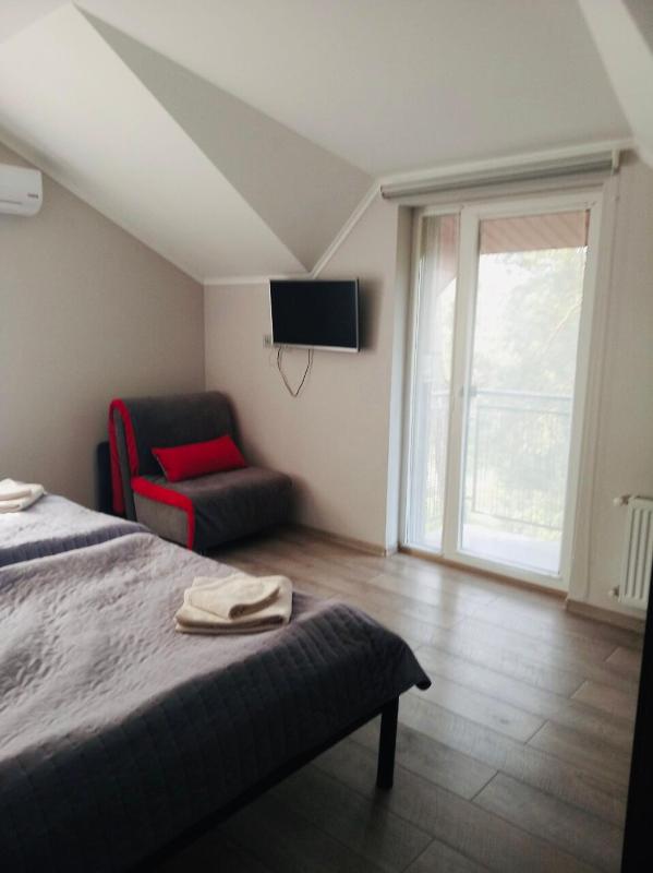 Large Double Room image 1