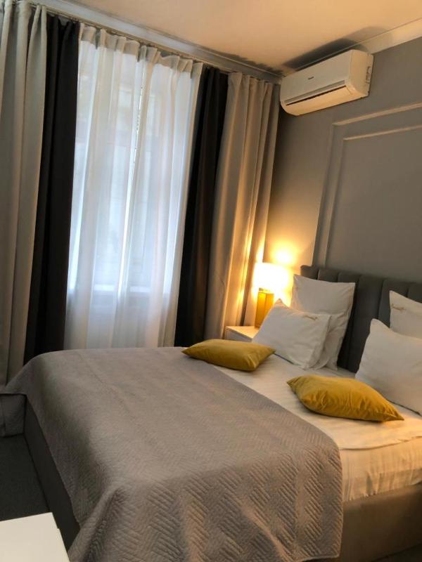 Standard Double Room image 1
