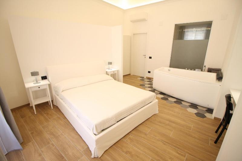 Suite 44 - image 9