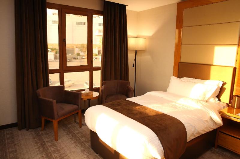Superior Double or Twin Room image 3
