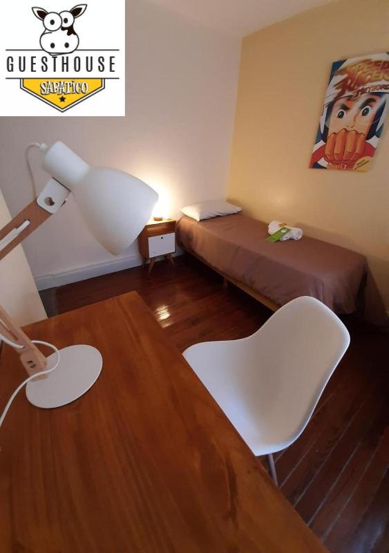 Sabatico Travelers Hostel & Guesthouse - image 4