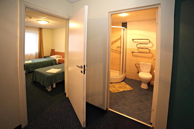 Quadruple Room image 2