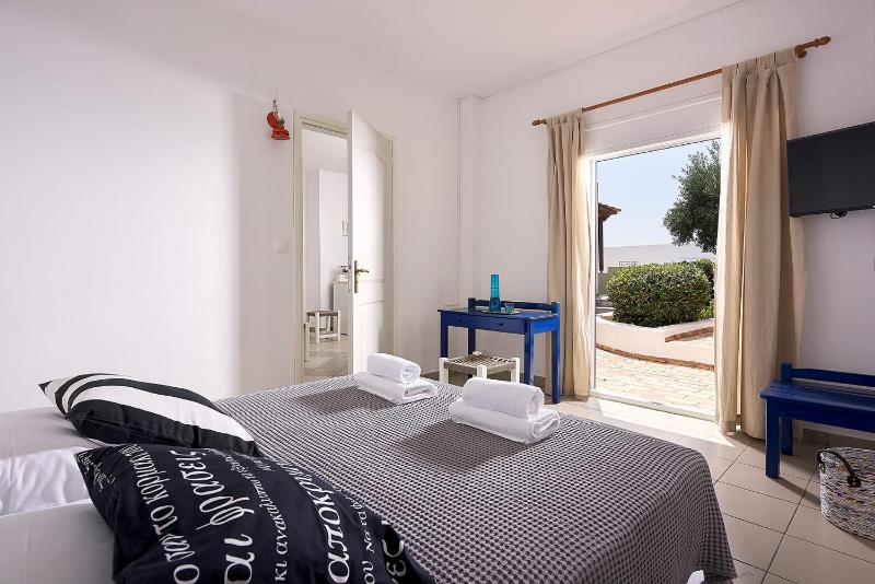 Apartment with Garden View (2-4 Adults)  image 3