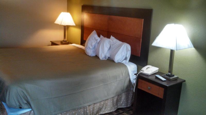 King Room image 4