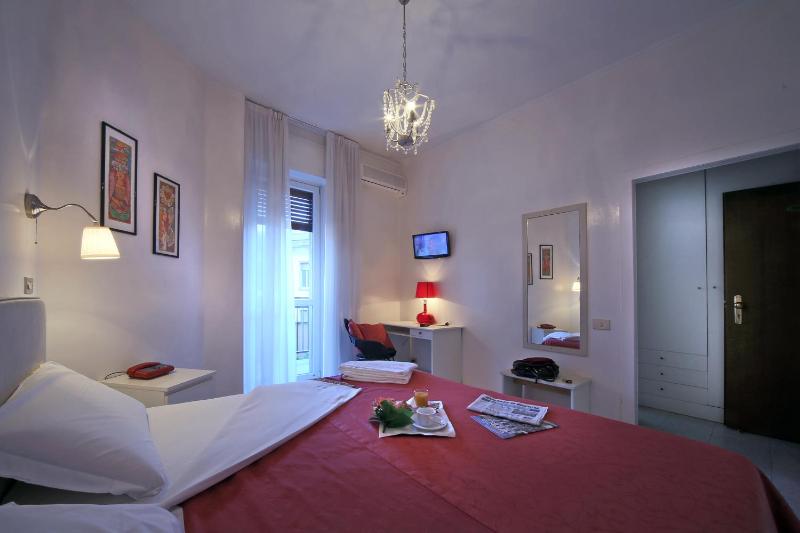 Double Room with Balcony image 1